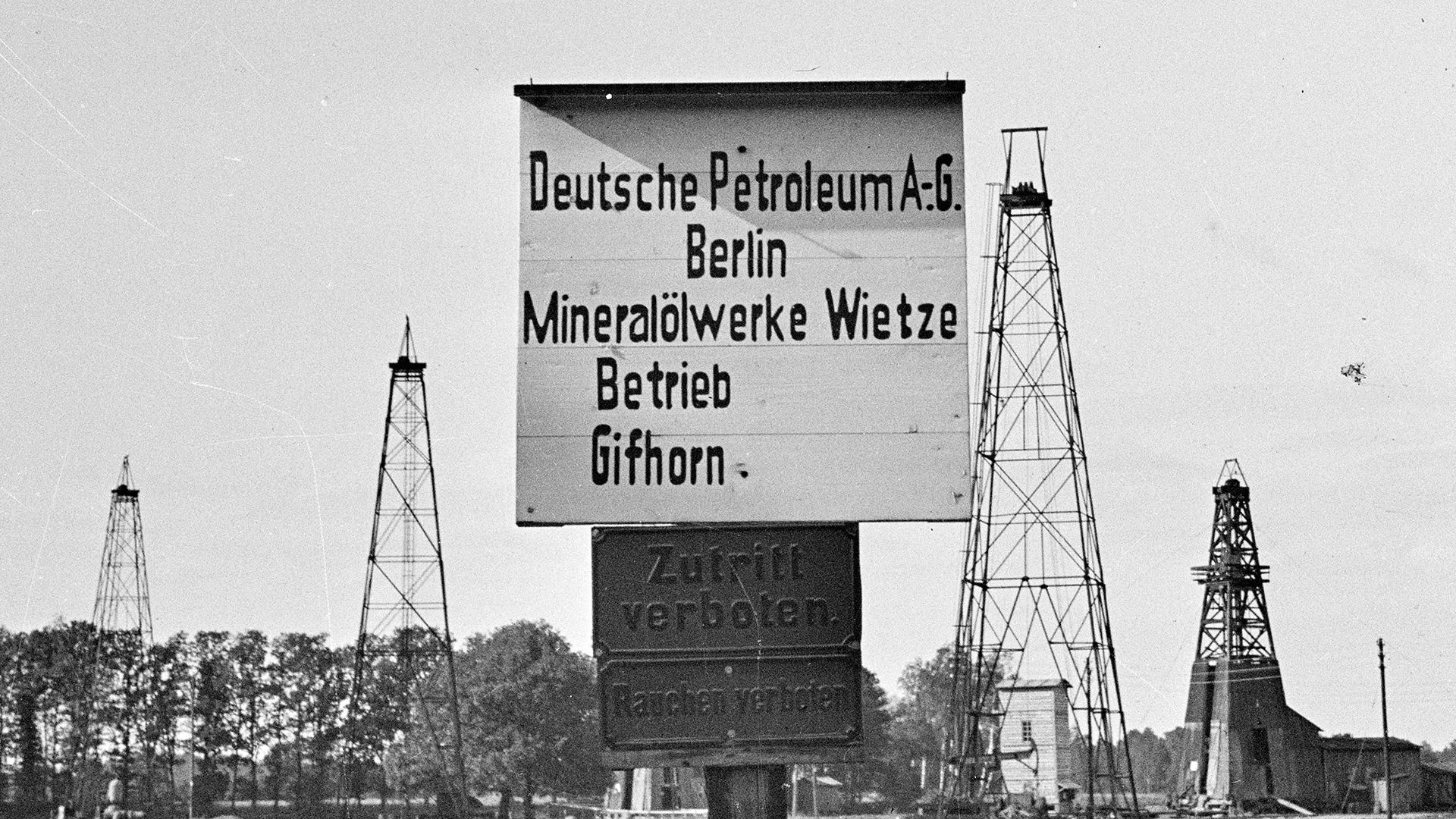 With financial support from the Reich drilling programme, Deutsche Petroleum AG, a subsidiary of DEA, explored for crude oil near Gifhorn in 1935.