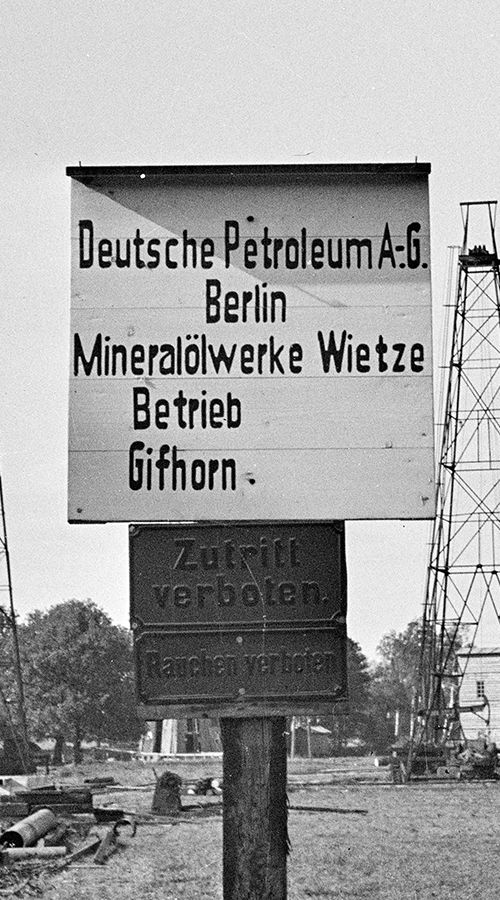 With financial support from the Reich drilling programme, Deutsche Petroleum AG, a subsidiary of DEA, explored for crude oil near Gifhorn in 1935.